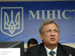 Шоу з пенсійною реформою не допомогло Азарову отримати кредит МВФ Шоу з пенсійною реформою не допомогло Азарову отримати кредит МВФ