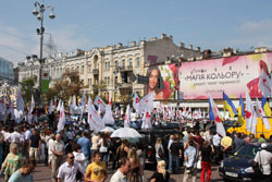 Тимошенко дякує громадян і кличе на завтра Тимошенко дякує громадян і кличе на завтра