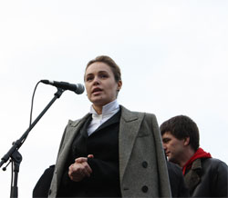 Наталія Королевська на Податковому Майдані 18.11.10 р.