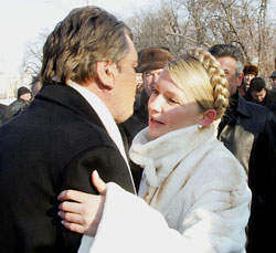 Хтось бреше. Ющенко каже, що не відкликав Дубину Хтось бреше. Ющенко каже, що не відкликав Дубину