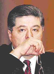 Лазаренко заявляє, що ГПУ вішає народу локшину Лазаренко заявляє, що ГПУ вішає народу локшину