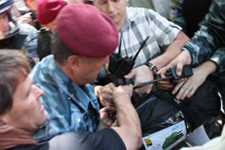 ГПУ “прикриває” міліцаїв, які били нардепів ГПУ “прикриває” міліцаїв, які били нардепів