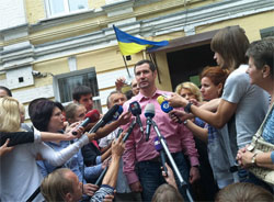 Суд над Тимошенко остаточно перетворився у більшовицький трибунал Суд над Тимошенко остаточно перетворився у більшовицький трибунал