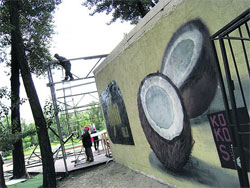 Хроніки дерибану. Столичний Гідропарк розчищають нібито не для сина Януковича Хроніки дерибану. Столичний Гідропарк розчищають нібито не для сина Януковича