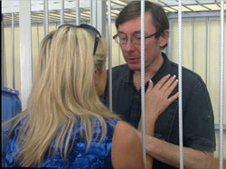 Навіщо керівництво сталінських буцегарень вбиває Луценка? Навіщо керівництво сталінських буцегарень вбиває Луценка?