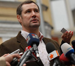 Звинувачення проти Тимошенко - це припущення, які грунтуються на сумнівних папірцях Звинувачення проти Тимошенко - це припущення, які грунтуються на сумнівних папірцях