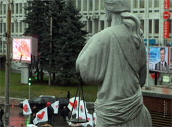 Апеляційний суд визначається щодо присутності Тимошенко на засіданні Апеляційний суд визначається щодо присутності Тимошенко на засіданні