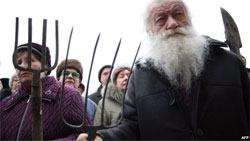 Влада боїться самоорганізації громадян і не боїться порушувати Конституцію Влада боїться самоорганізації громадян і не боїться порушувати Конституцію