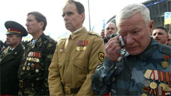 У день пам’яті загиблих товаришів, афганці запитають у Азарова, чому уряд “економить” на їхніх родинах? У день пам’яті загиблих товаришів, афганці запитають у Азарова, чому уряд “економить” на їхніх родинах?