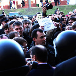 Компанія Ахметова підтвердила пропозицію створити громадську раду для відновлення Андріївського узвозу Компанія Ахметова підтвердила пропозицію створити громадську раду для відновлення Андріївського узвозу