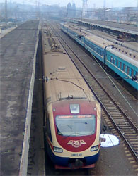 “Укрзалізниця” скасовує 25% нічних поїздів. Пасажири бунтують “Укрзалізниця” скасовує 25% нічних поїздів. Пасажири бунтують