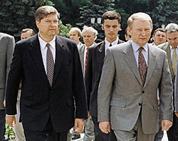 Таємниця активів Лазаренка: хто сьогодні ними володіє? Таємниця активів Лазаренка: хто сьогодні ними володіє?