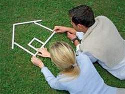 Життя після виборів. Агітпроект гаранта хутенько згортають