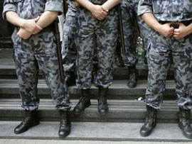 Невідомі в масках почали “створення” більшості Януковича з офісу чоловіка опозиціонерки Невідомі в масках почали “створення” більшості Януковича з офісу чоловіка опозиціонерки