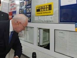 НБУ визнає, що банки відмовляються продавати валюту фізичним особам НБУ визнає, що банки відмовляються продавати валюту фізичним особам