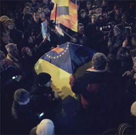 Річниця Майдану. Влада панічно боїться наметів Річниця Майдану. Влада панічно боїться наметів