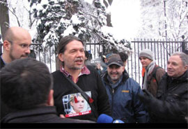 Охоронці парламенту зламали нардепу палець Охоронці парламенту зламали нардепу палець