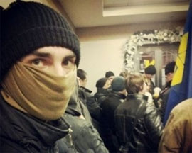 Після переговорів свободівці покинули офіс кампанії Ахметова Після переговорів свободівці покинули офіс кампанії Ахметова