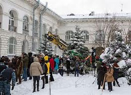 Попов вже хоче «широко обговорити» долю Гостинного двору Попов вже хоче «широко обговорити» долю Гостинного двору