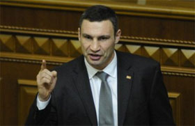 Кличко обіцяє й далі блокувати парламент