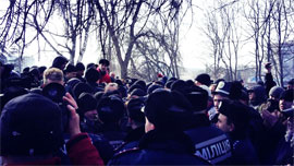 «Радянська міліція на день радянської армії била українських буржуазних націоналістів, захищаючи Леніна» «Радянська міліція на день радянської армії била українських буржуазних націоналістів, захищаючи Леніна»