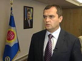 Скандал навколо побиття журналістів 18 травня не призведе до відставки Захарченко Скандал навколо побиття журналістів 18 травня не призведе до відставки Захарченко