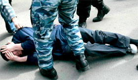 Amnesty International: в Україні продовжують катувати в`язнів і порушують права біженців