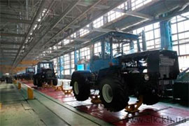 Митниця без пояснень зупинила ХТЗ Митниця без пояснень зупинила ХТЗ