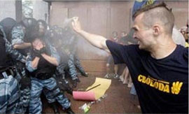 Учасника мовного протесту засудили на два роки умовно Учасника мовного протесту засудили на два роки умовно