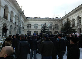 «Радянські міліціонери застосували силу та спецзасоби проти українських буржуазних націоналістів» «Радянські міліціонери застосували силу та спецзасоби проти українських буржуазних націоналістів»