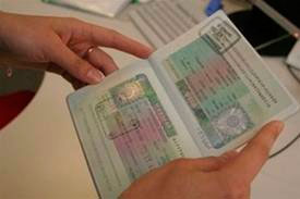 ЄС заборонив видавати кримчанам візи на території Росії