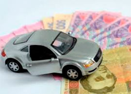 Продажі нових автомобілів в Україні впали вдвічі Продажі нових автомобілів в Україні впали вдвічі