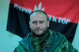 Ярош заявив про складання повноважень лідера “Правого сектору” Ярош заявив про складання повноважень лідера “Правого сектору”