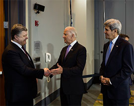 Байден запевнив Порошенка, що як тільки сформують реформаторський уряд - продовжиться фінансова допомога