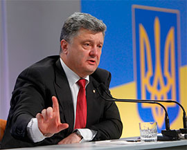 Порошенко каже, що зміни в Конституцію будуть після виведення військ РФ