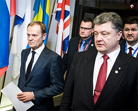 Порошенко і Туск обговорили загострення ситуації в Криму і на Донбасі Порошенко і Туск обговорили загострення ситуації в Криму і на Донбасі