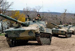 Росія розпочала навчання десантників в анексованому Криму Росія розпочала навчання десантників в анексованому Криму