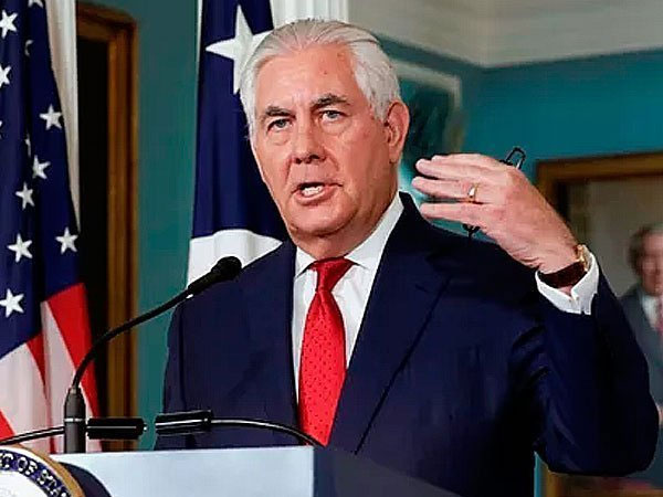 Тіллерсон заявив, що Росія керує та воює на боці бойовиків на Донбасі Тіллерсон заявив, що Росія керує та воює на боці бойовиків на Донбасі