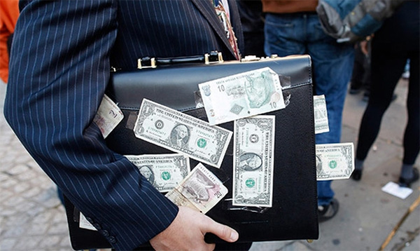 Інвестори залишають Росію через стурбованість щодо нових санкцій США