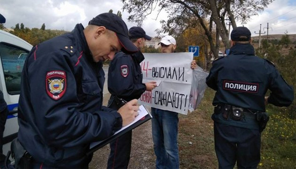 Держдеп зажадав, аби Кремль припинив переслідування кримських татар Держдеп зажадав, аби Кремль припинив переслідування кримських татар