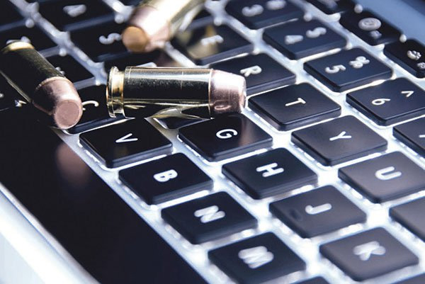 Інформаційна війна. СБУ припинила діяльність десятка чекістських адмінів соцмереж Інформаційна війна. СБУ припинила діяльність десятка чекістських адмінів соцмереж