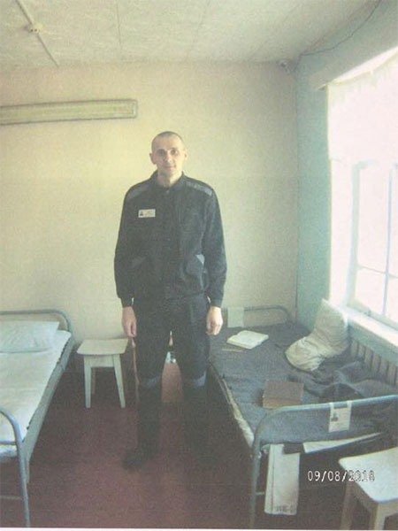 Російська генерал-омбудсмен поділилася фото Сенцова Російська генерал-омбудсмен поділилася фото Сенцова