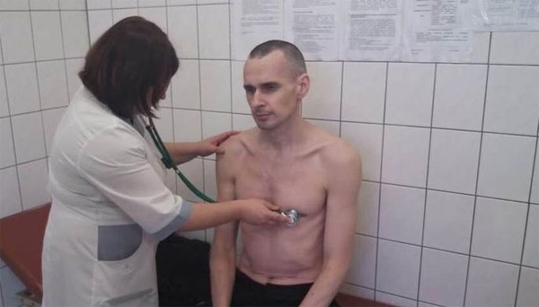 Політв’язні Кремля. ЄС вимагає належного лікування і звільнення Сенцова й інших незаконно утримуваних українців Політв’язні Кремля. ЄС вимагає належного лікування і звільнення Сенцова й інших незаконно утримуваних українців