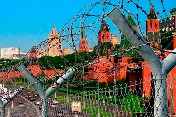 Політв’язні Кремля. Захисникові полонених українських моряків «шиють справу»