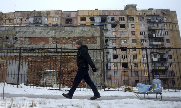 Російські війська обстрілюють цивільні об’єкти