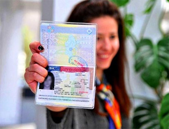 Держдеп США пояснив, як на отримання американської візи впливатимуть сторінки у соцмережах