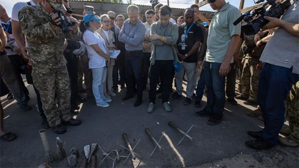 Зеленський і Туск побували біля Станиці Луганської