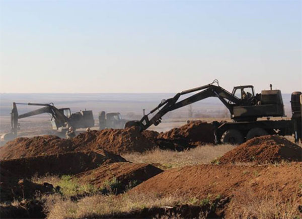 Російські окупаційні війська ведуть активні інженерні роботи