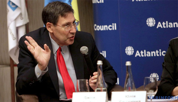 США зацікавлені, щоб Росія зазнала поразки на Донбасі