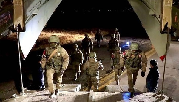 РФ відправила в Нагірний Карабах 140 літаків з «миротворцями» РФ відправила в Нагірний Карабах 140 літаків з «миротворцями»